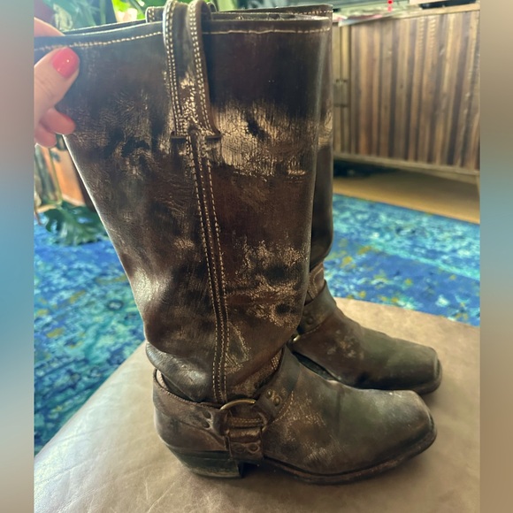 FRYE AND CO. Shoes - Frye Boots, Brown & Distressed